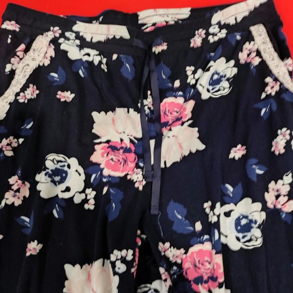 Carisma pajama black with floral design women's size L - Picture 2 of 6